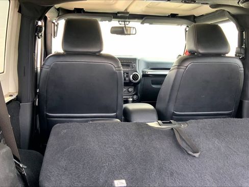 Used 2013 Jeep Wrangler Sahara w/ Connectivity Group AWD/4WD image 12
