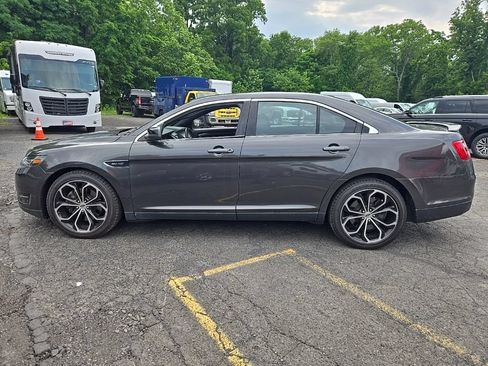 Used 2018 Ford Taurus SHO w/ Sho Performance Package AWD/4WD image 9