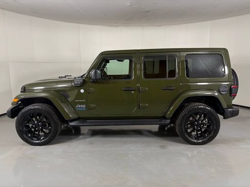 Used 2021 Jeep Wrangler Unlimited Sahara w/ Cold Weather Group image 6