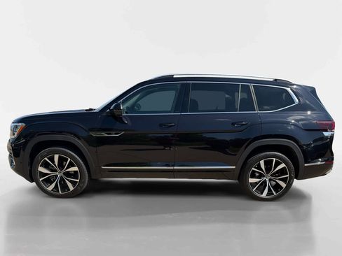Used 2024 Volkswagen Atlas SEL Premium R-Line AWD/4WD image 3