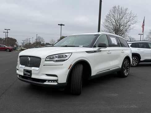 Used 2020 Lincoln Aviator Reserve w/ Equipment Group 202A image 2