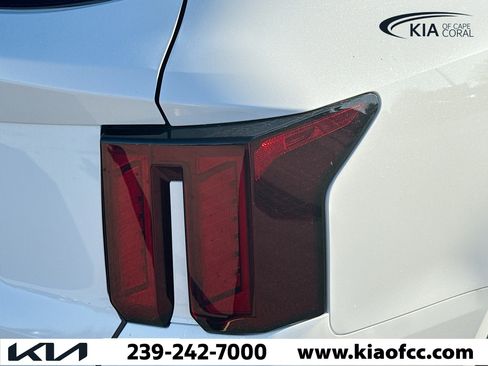 New 2026 Kia Sorento LX image 10