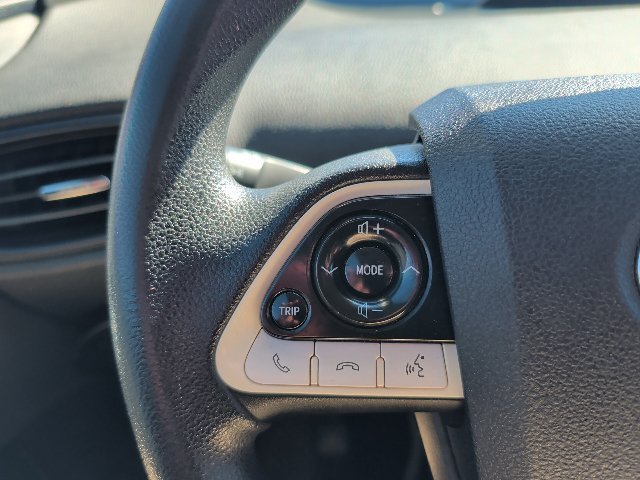 Used 2016 Toyota Prius Two FWD image 3