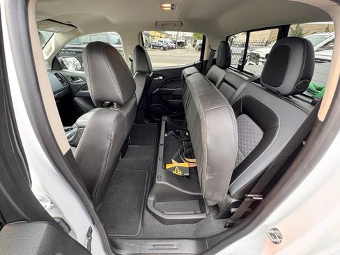 Used 2022 Chevrolet Colorado Z71 AWD/4WD image 15