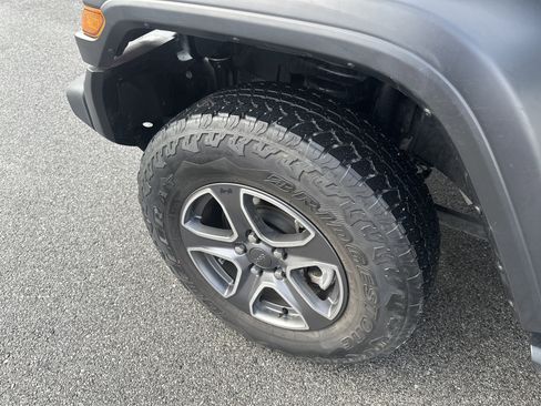 Used 2020 Jeep Wrangler Unlimited Sport image 14