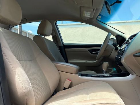 Used 2015 Nissan Altima 2.5 S w/ Special Edition Package FWD image 30