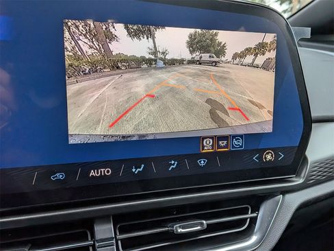 New 2026 Chevrolet Equinox EV LT image 16