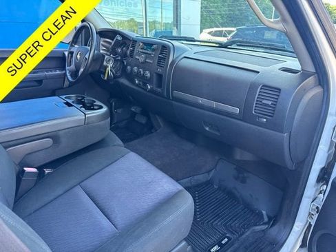 Used 2010 Chevrolet Silverado 1500 LT w/ Power Pack Plus AWD/4WD image 21