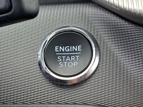 Used 2025 Ford Explorer ST image 25