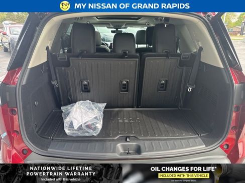 New 2026 Nissan Pathfinder Platinum AWD/4WD image 11