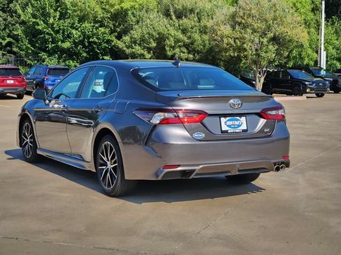 Used 2023 Toyota Camry SE FWD image 5