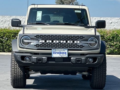 New 2026 Ford Bronco Badlands image 9