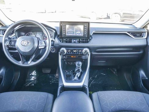 Used 2019 Toyota RAV4 XLE image 12