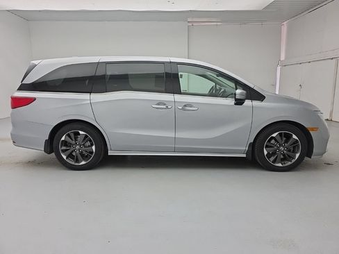 Used 2023 Honda Odyssey Elite image 9