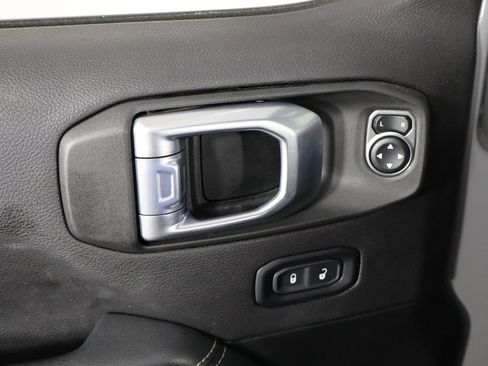 Used 2023 Jeep Wrangler Unlimited Sahara w/ Cold Weather Group AWD/4WD image 19