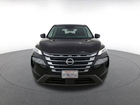Used 2025 Nissan Rogue SV FWD image 2