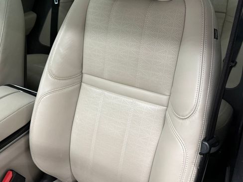 Used 2019 Land Rover Range Rover Velar R-Dynamic HSE image 30