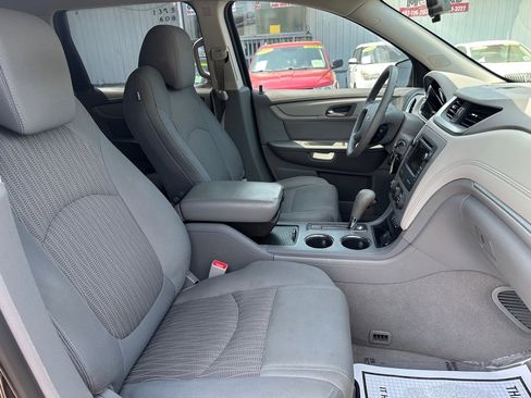 Used 2017 Chevrolet Traverse LS image 13