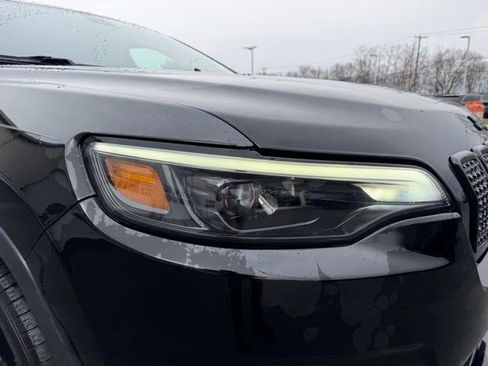 Used 2020 Jeep Cherokee Latitude Plus image 10