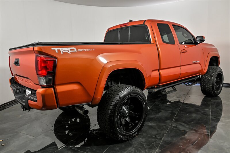 Used 2016 Toyota Tacoma TRD Sport w/ Towing Package RWD image 8