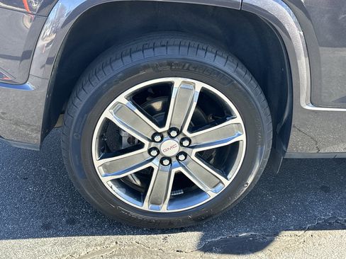 Used 2017 GMC Acadia Denali image 20