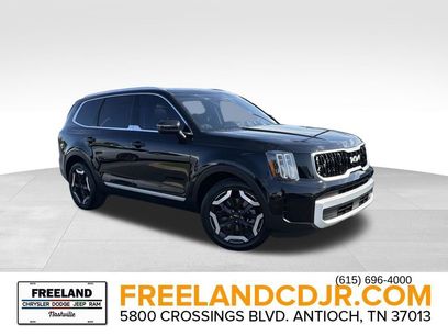Used 2024 Kia Telluride EX w/ EX Captain's Chair Package