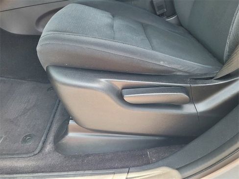 Used 2016 Jeep Grand Cherokee Laredo image 24