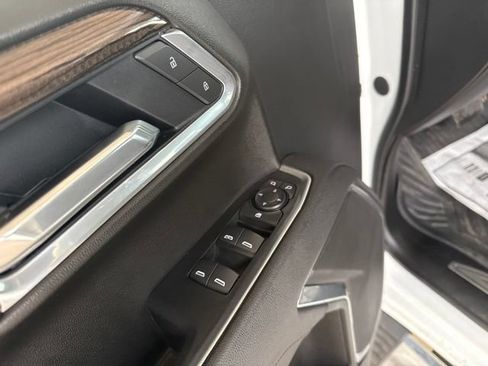 Used 2025 Chevrolet Silverado 1500 LT AWD/4WD image 15