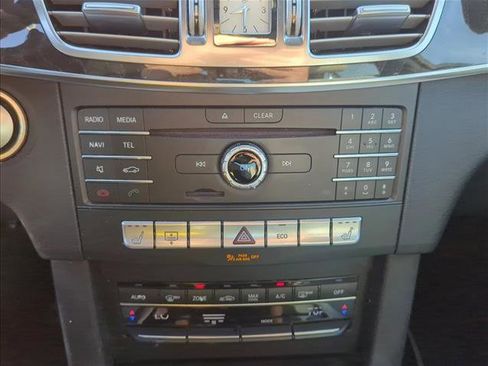 Used 2016 Mercedes-Benz E 350 Sedan image 21