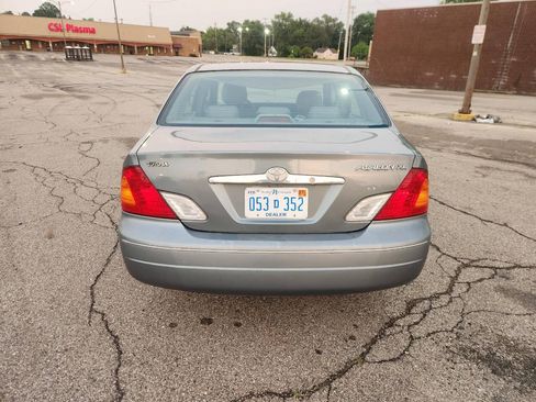 Used 2000 Toyota Avalon XL w/ Option Pkg 3 FWD image 5