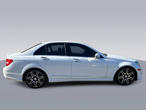 Used 2013 Mercedes-Benz C 250 Sedan image 2