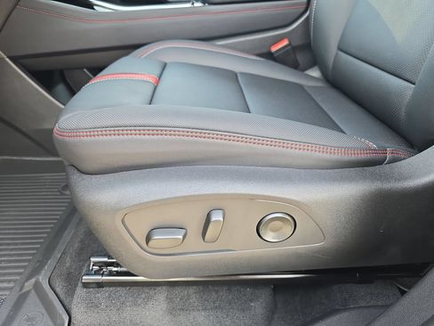 New 2026 Chevrolet Traverse RS w/ LPO, Floor Liner Package AWD/4WD image 30