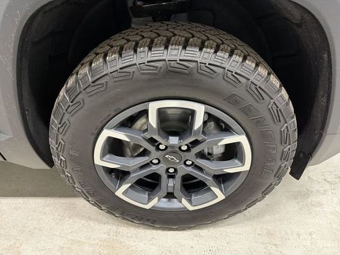 New 2026 Chevrolet Equinox ACTIV w/ Convenience Package III image 14