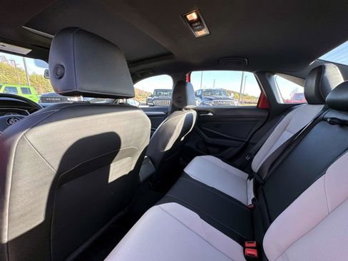 Used 2021 Volkswagen Jetta R-Line image 18