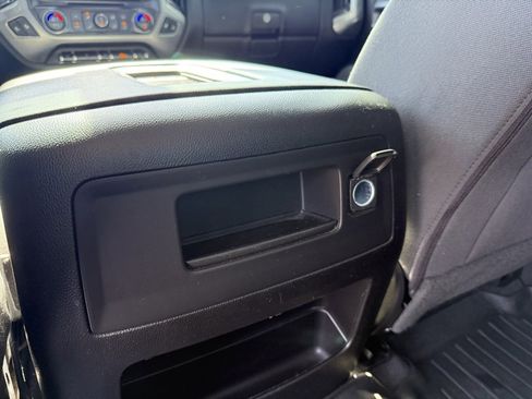 Certified 2018 Chevrolet Silverado 1500 LT w/ Texas Edition image 29