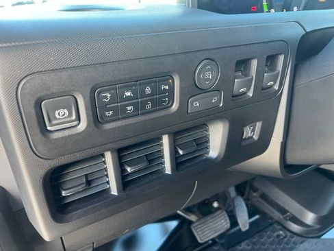 Used 2023 Chevrolet Brightdrop 600 w/ Active Safety Package 2 AWD/4WD image 8