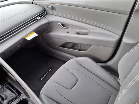 New 2025 Hyundai Elantra Sport image 14