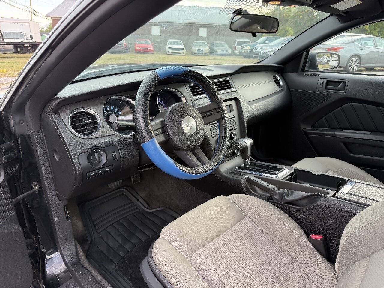 Used 2012 Ford Mustang Coupe RWD image 11