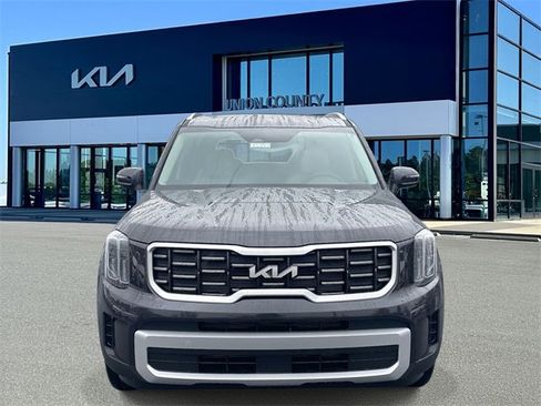 New 2025 Kia Telluride S image 6
