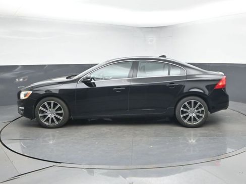 Used 2018 Volvo S60 T5 Inscription Platinum w/ Climate Package image 6