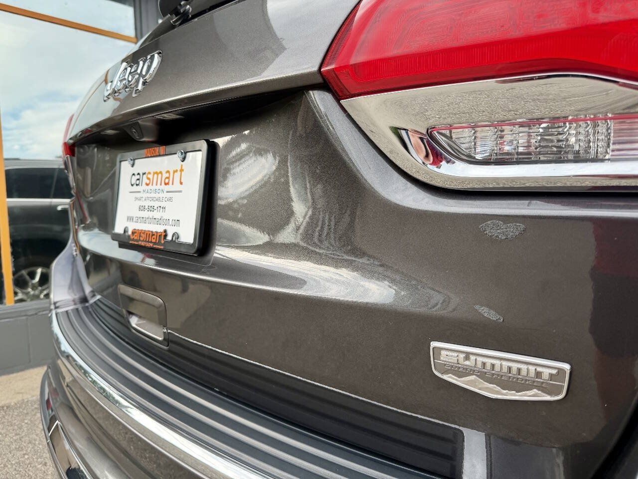 Used 2016 Jeep Grand Cherokee Summit AWD/4WD image 10