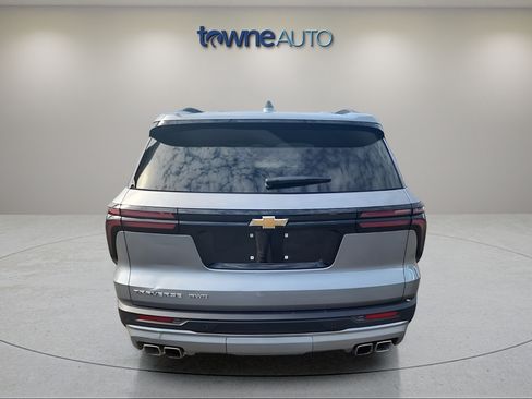 Used 2026 Chevrolet Traverse LT AWD/4WD image 5
