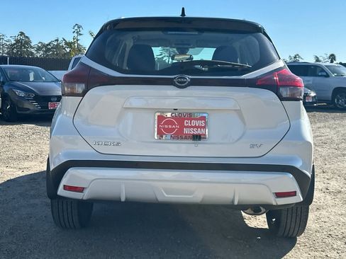 Used 2024 Nissan Kicks SV image 8
