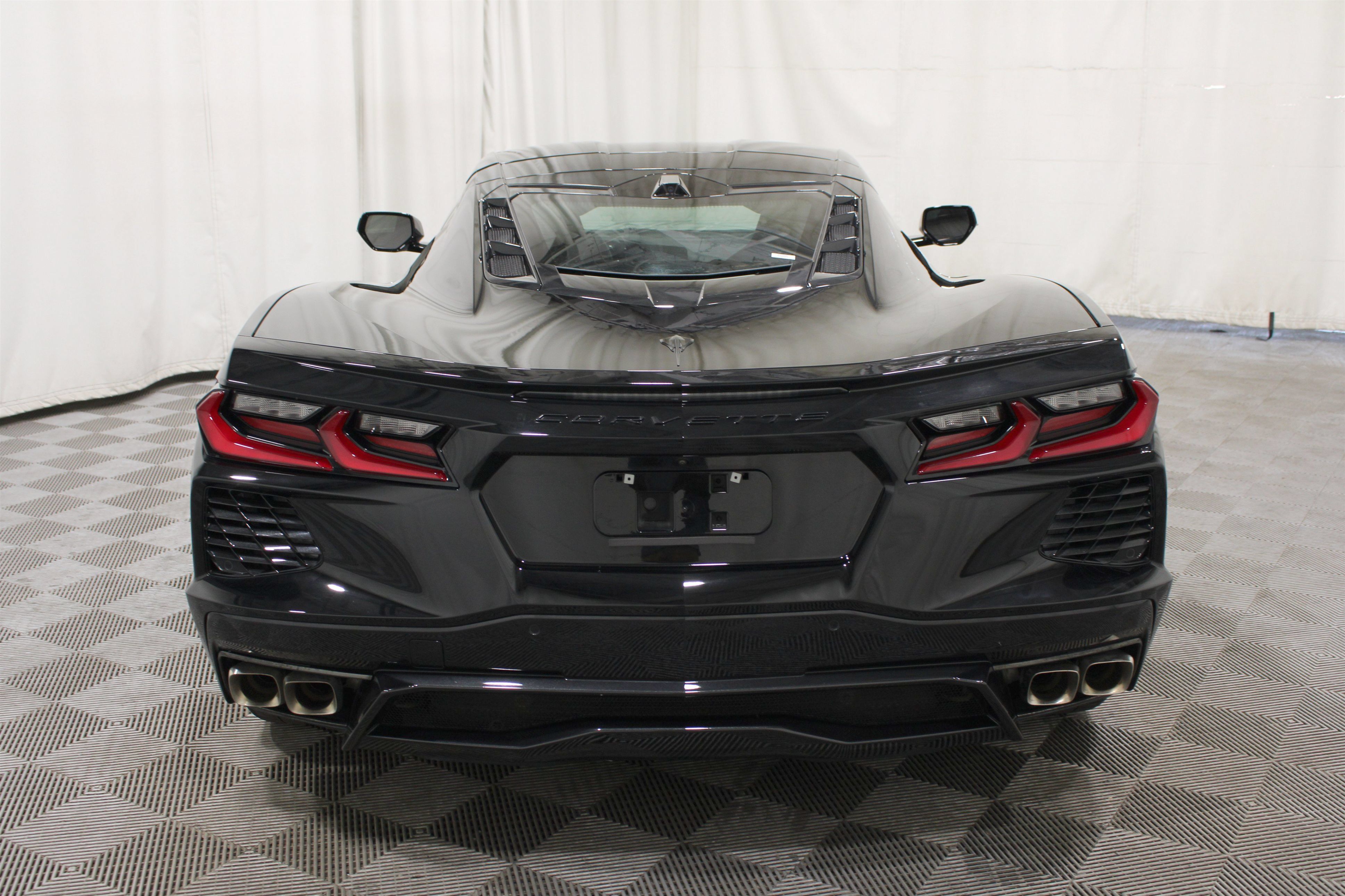 Used 2025 Chevrolet Corvette Stingray Coupe w/ 1LT RWD image 30