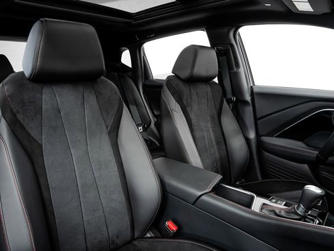 Certified 2025 Acura ADX A-Spec image 22