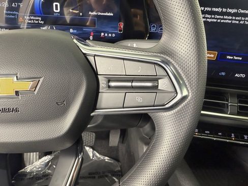 New 2026 Chevrolet Equinox EV LT image 21