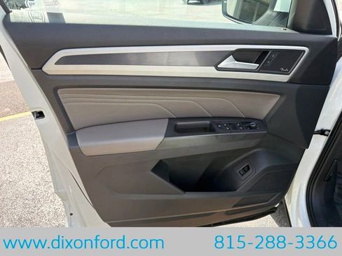 Used 2022 Volkswagen Atlas SEL Premium R-Line AWD/4WD image 26