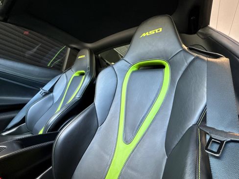 Used 2022 McLaren 765LT RWD image 5