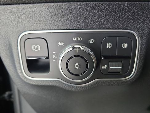 New 2026 Mercedes-Benz GLB 250 image 26