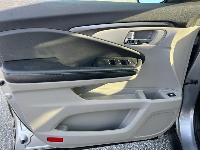 Used 2016 Honda Pilot EX image 7